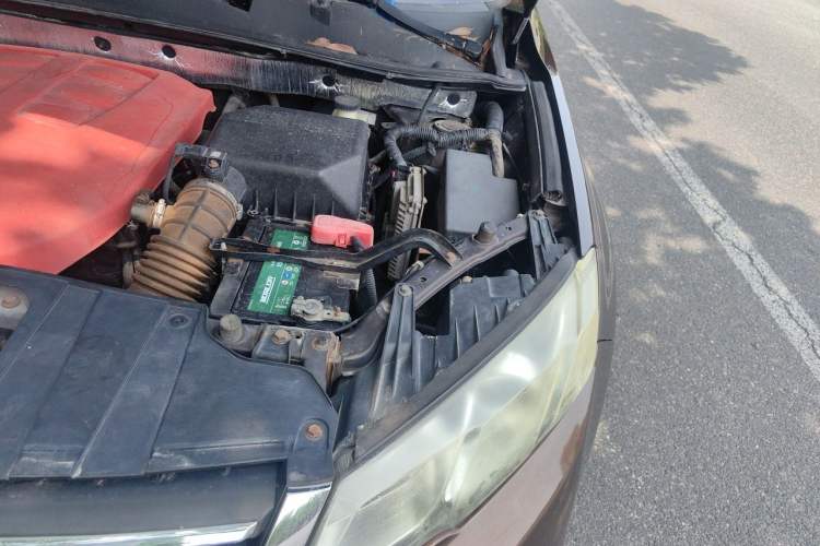 Used Land X5 2013 2.0T Manual Chuanling Edition Engine Bay Left