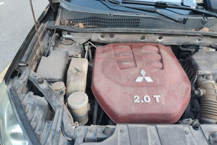Used Land X5 2013 2.0T Manual Chuanling Edition Engine Bay Right