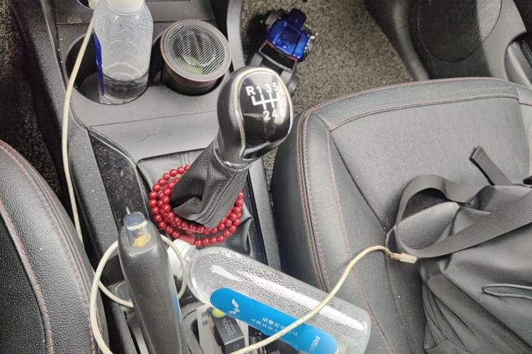 Used Land X5 2013 2.0T Manual Chuanling Edition Gear Lever