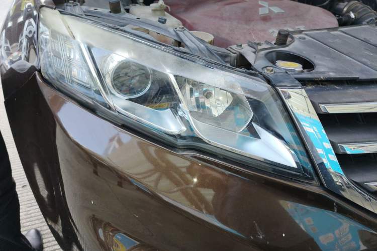 Used Land X5 2013 2.0T Manual Chuanling Edition Right Front Headlight