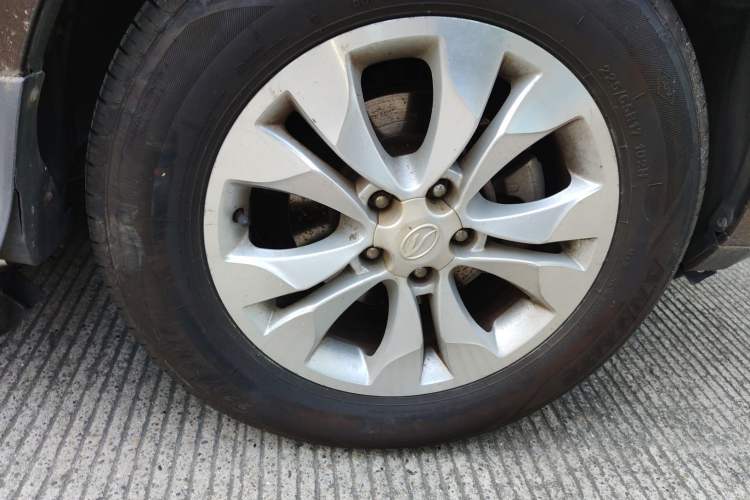 Used Land X5 2013 2.0T Manual Chuanling Edition Right Front Wheel Hub