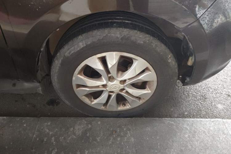 Used Land X5 2013 2.0T Manual Enjoyment Edition Right Front Wheel Hub