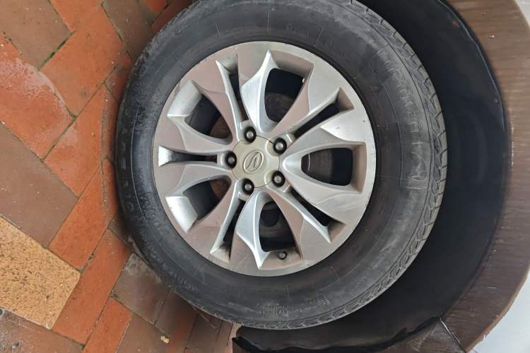 Used Land X5 2013 2.0T Manual Chuanling Edition Right Front Wheel Hub