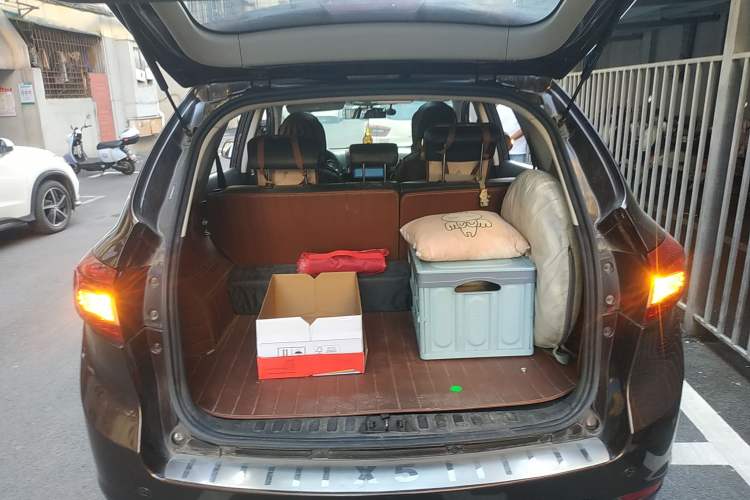 Used Land X5 2013 2.0T Manual Chuanling Edition Trunk