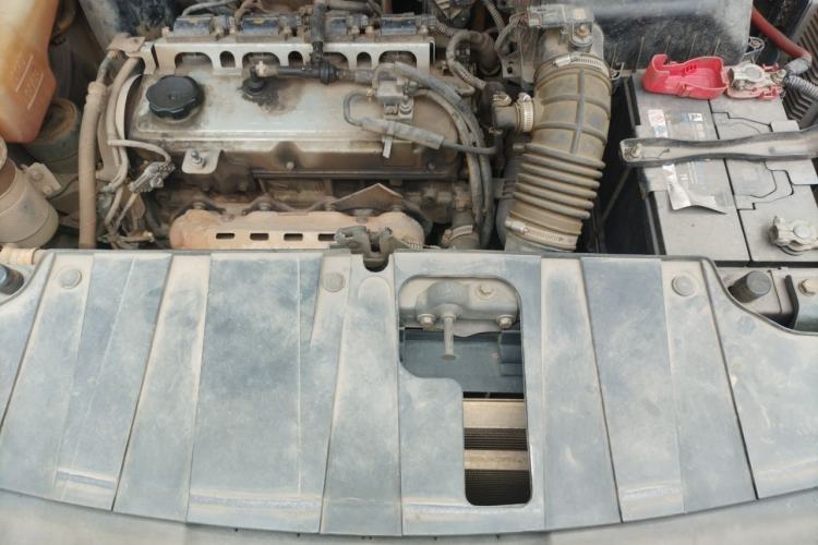 Used Land X5 2013 2.0T Manual Chuanling Edition Engine Bay