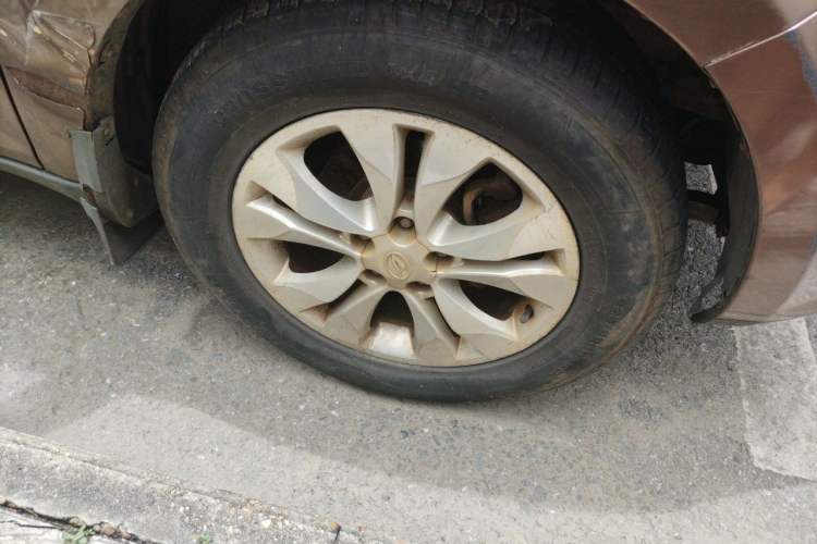 Used Land X5 2013 2.0T Manual Chuanling Edition Right Front Wheel Hub