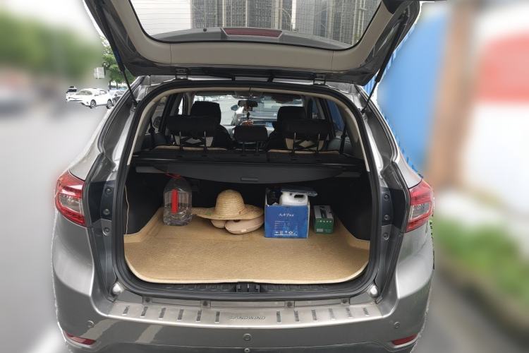 Used Land X5 2013 2.0T Manual Enjoyment Edition Trunk