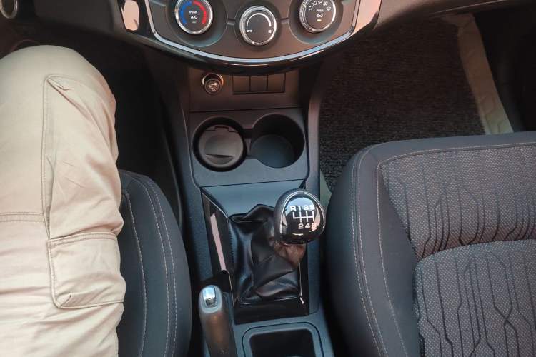 Used Land X5 2013 2.0T Manual Enjoyment Edition Gear Lever