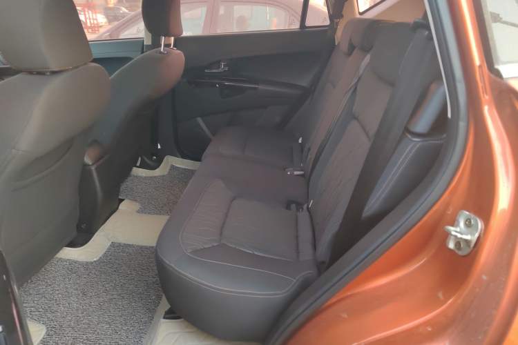 Used Land X5 2013 2.0T Manual Enjoyment Edition Left Rear Seat