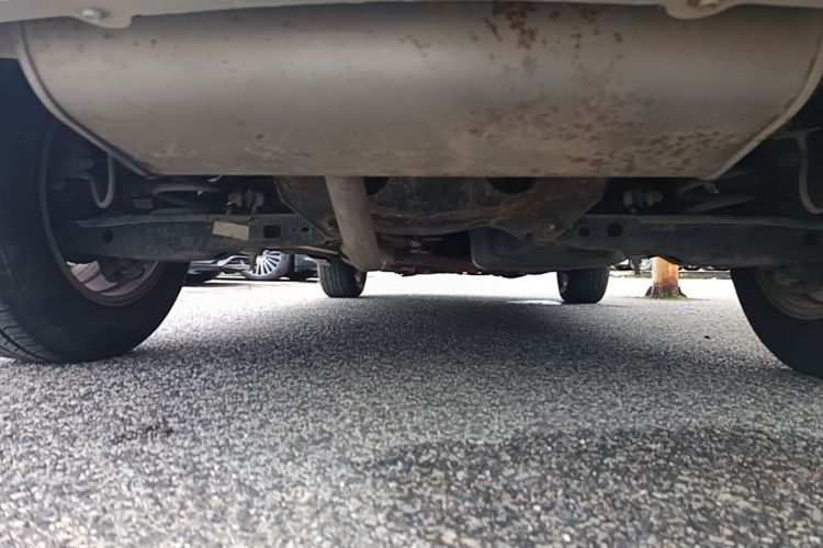 Used Land X5 2013 2.0T Manual Chuanling Edition Chassis Rear