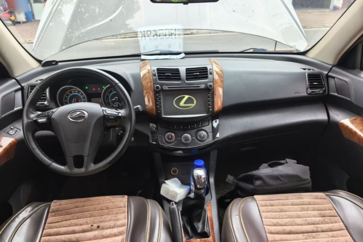 Used Land X5 2013 2.0T Manual Chuanling Edition Center Console