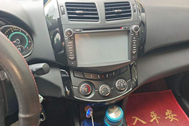 Used Land X5 2013 2.0T Manual Xinghang Edition Audio And AC Panel