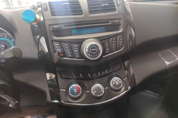 Used Land X5 2013 2.0T Manual Enjoyment Edition Audio And AC Panel