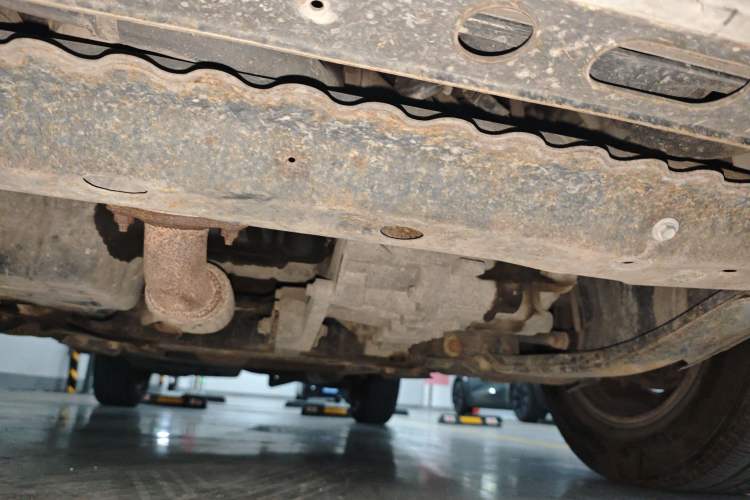 Used Land X5 2013 2.0T Manual Chuanling Edition Chassis Front