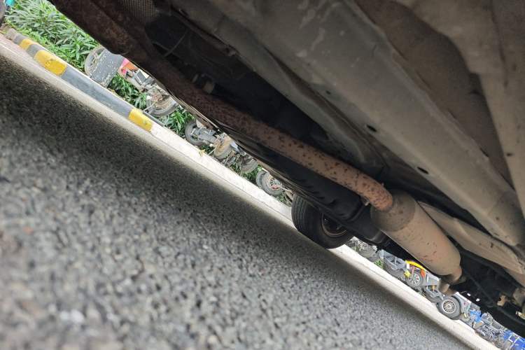 Used Land X5 2013 2.0T Manual Xinghang Edition Chassis Front Left