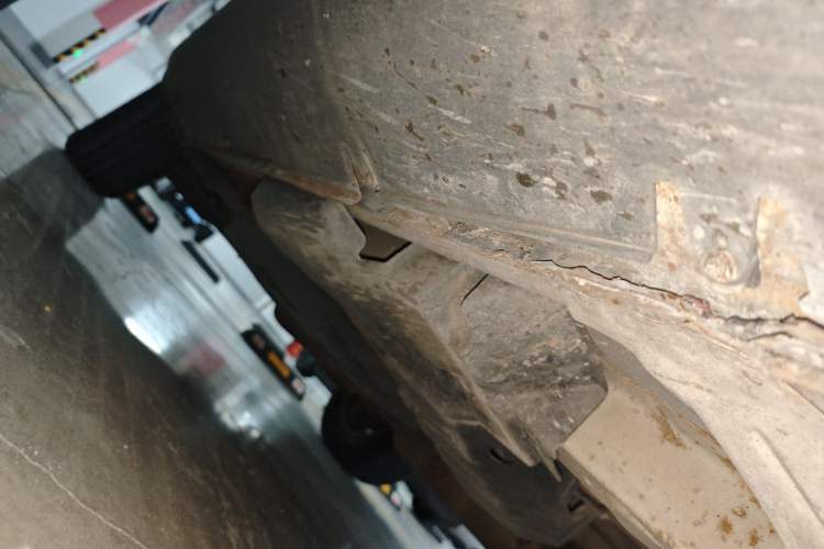 Used Land X5 2013 2.0T Manual Chuanling Edition Chassis Front Right