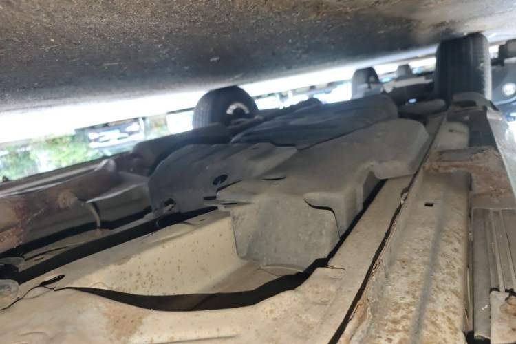 Used Land X5 2013 2.0T Manual Chuanling Edition Chassis Front Right