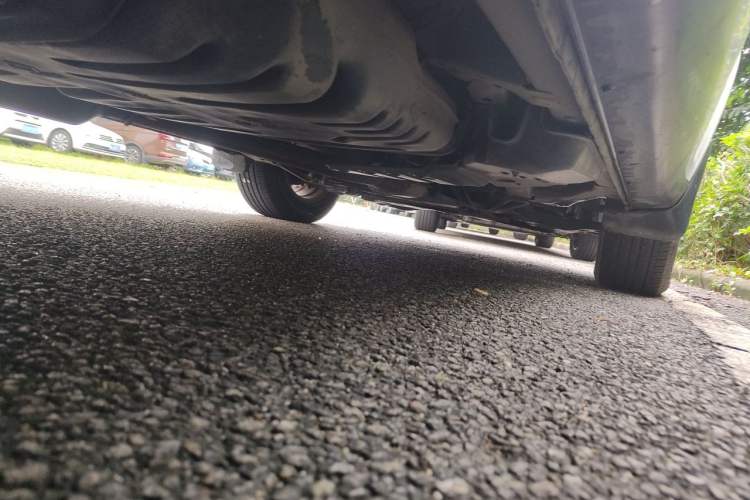 Used Land X5 2013 2.0T Manual Xinghang Edition Chassis Rear Right