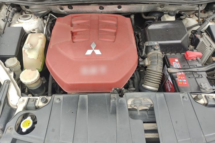 Used Land X5 2013 2.0T Manual Xinghang Edition Engine Bay