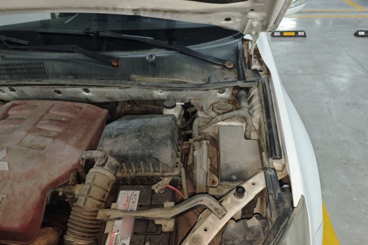 Used Land X5 2013 2.0T Manual Chuanling Edition Engine Bay Left