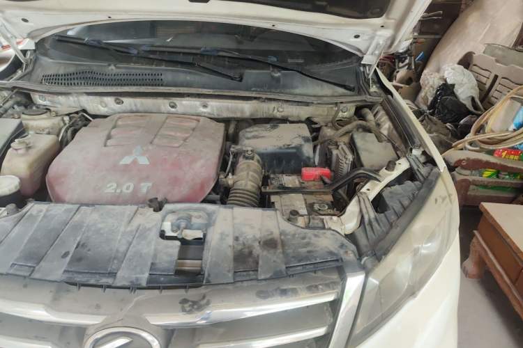 Used Land X5 2013 2.0T Manual Chuanling Edition Engine Bay Left