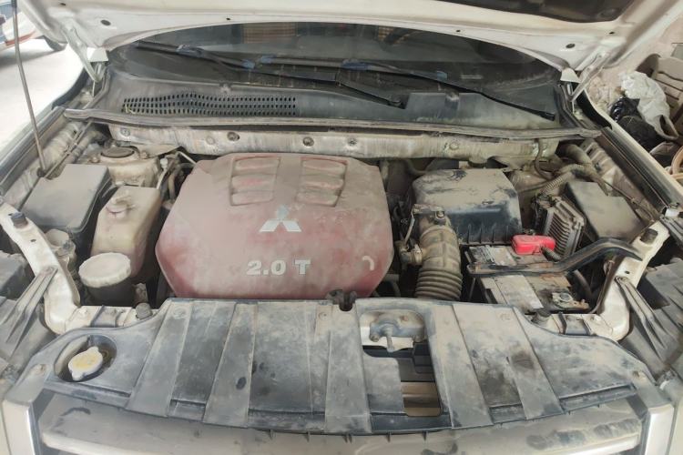 Used Land X5 2013 2.0T Manual Chuanling Edition Engine Bay
