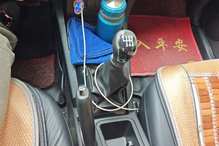 Used Land X5 2013 2.0T Manual Xinghang Edition Gear Lever