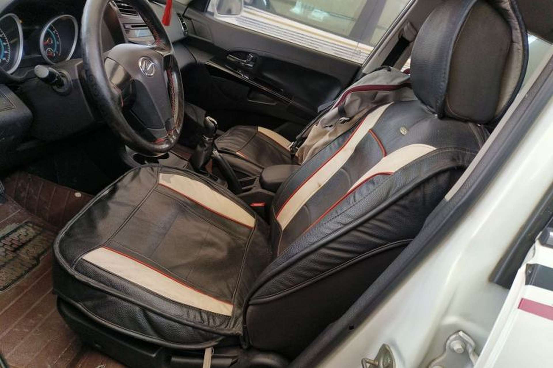 Used Land X5 2013 2.0T Manual Enjoyment Edition Left Front Seat