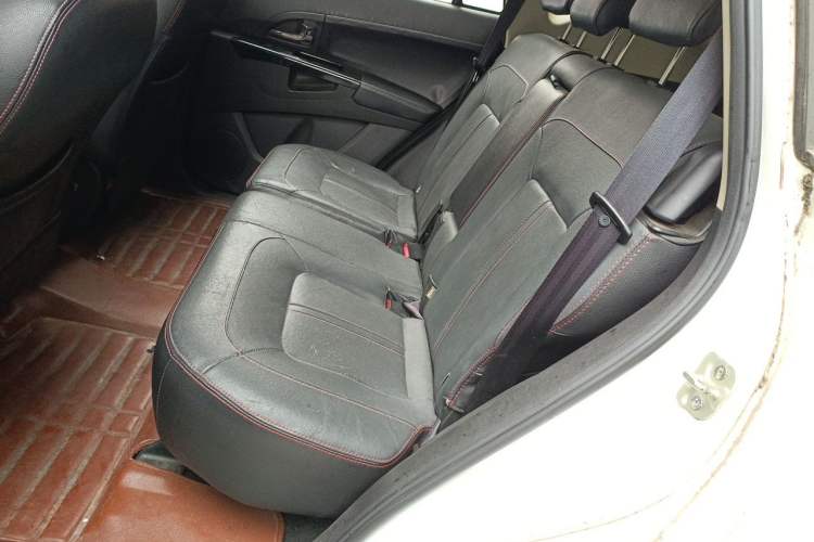 Used Land X5 2013 2.0T Manual Chuanling Edition Left Rear Seat