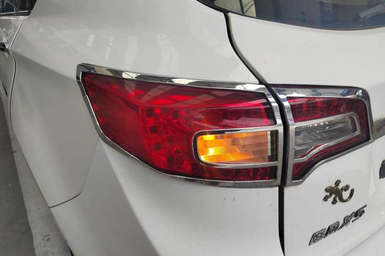Used Land X5 2013 2.0T Manual Enjoyment Edition Left Rear Taillight