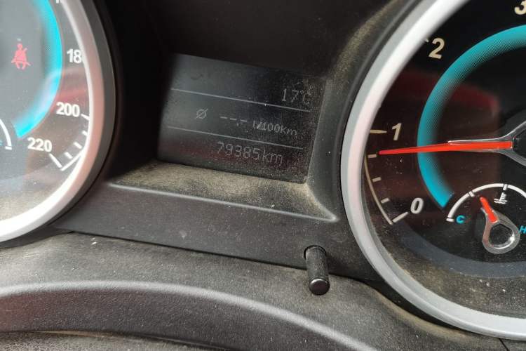 Used Land X5 2013 2.0T Manual Enjoyment Edition Odometer Close Up