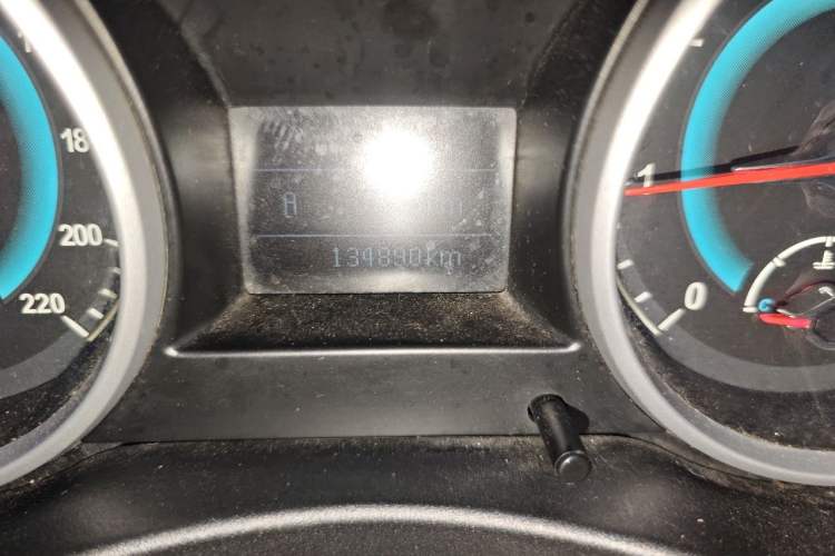 Used Land X5 2013 2.0T Manual Chuanling Edition Odometer Close Up