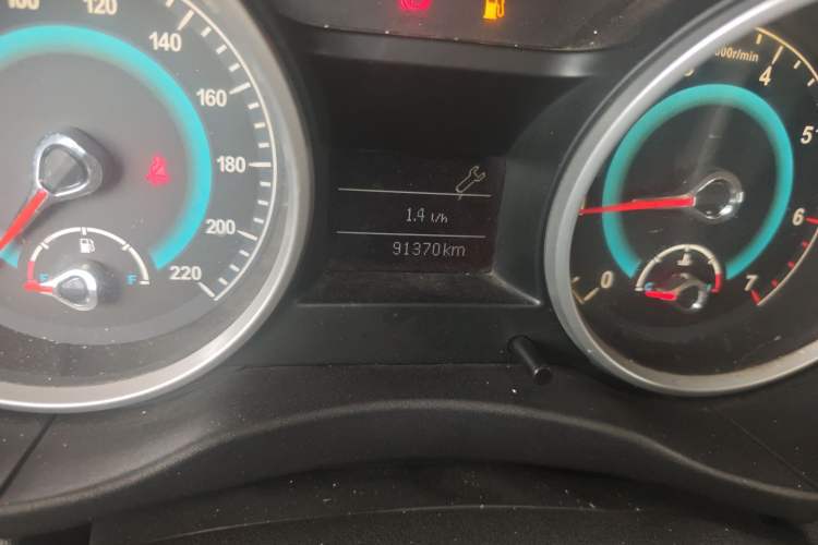 Used Land X5 2013 2.0T Manual Enjoyment Edition Odometer Close Up