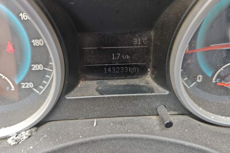 Used Land X5 2013 2.0T Manual Enjoyment Edition Odometer Close Up