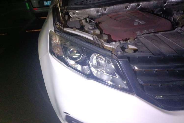 Used Land X5 2013 2.0T Manual Chuanling Edition Right Front Headlight