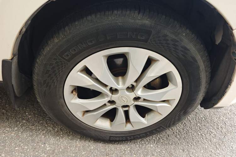 Used Land X5 2013 2.0T Manual Xinghang Edition Right Front Wheel Hub