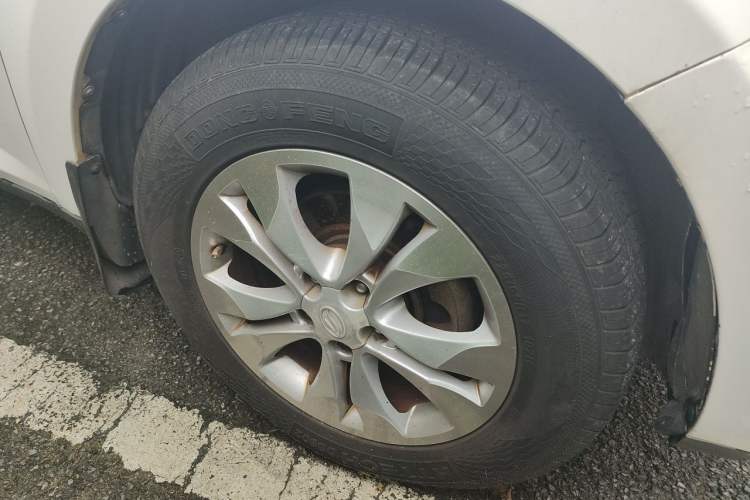 Used Land X5 2013 2.0T Manual Xinghang Edition Right Front Wheel Hub