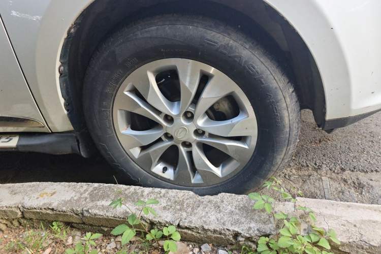 Used Land X5 2013 2.0T Manual Chuanling Edition Right Front Wheel Hub