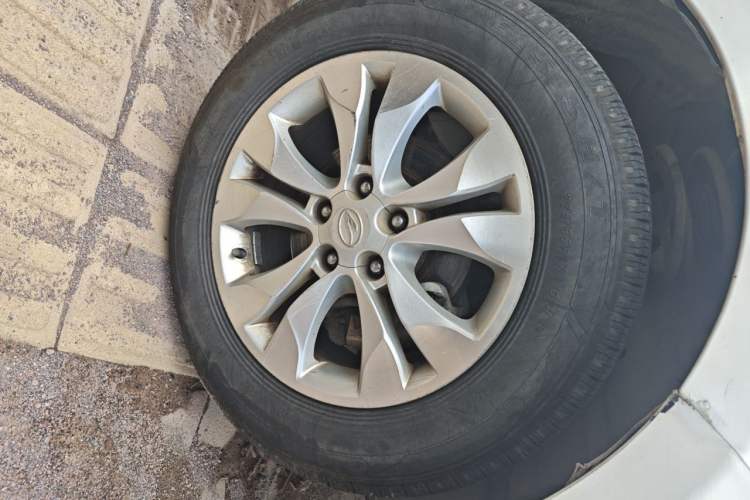 Used Land X5 2013 2.0T Manual Enjoyment Edition Right Front Wheel Hub