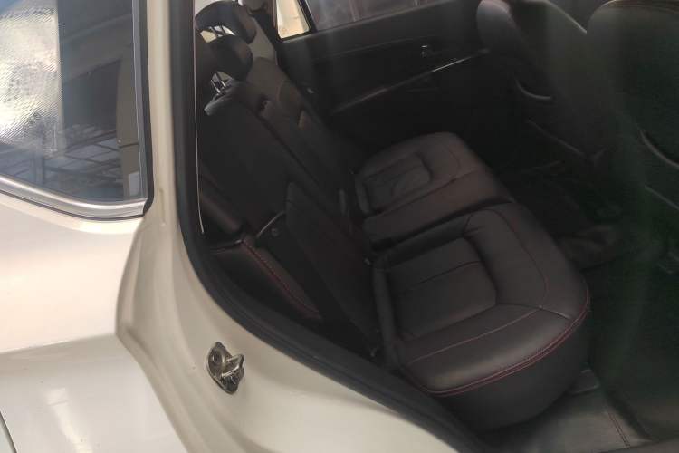 Used Land X5 2013 2.0T Manual Enjoyment Edition Right Rear Seat
