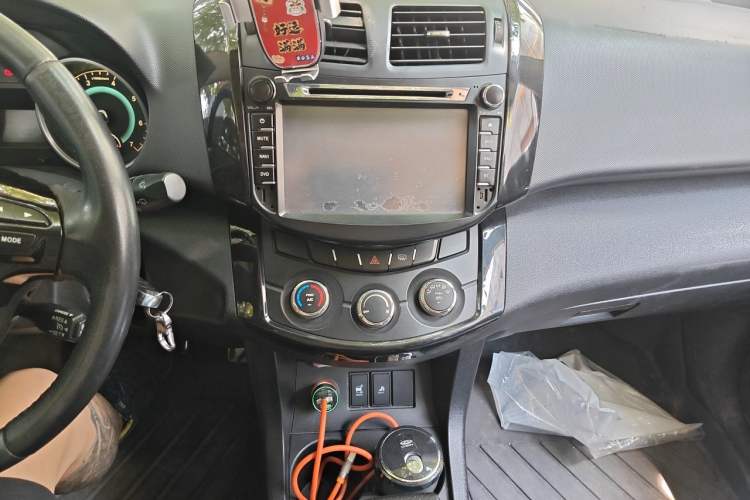 Used Land X5 2014 2.0T Automatic Innovation Edition Audio And AC Panel