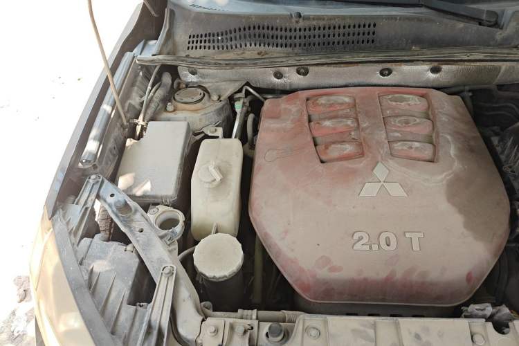 Used Land X5 2014 2.0T Automatic Innovation Edition Engine Bay Right