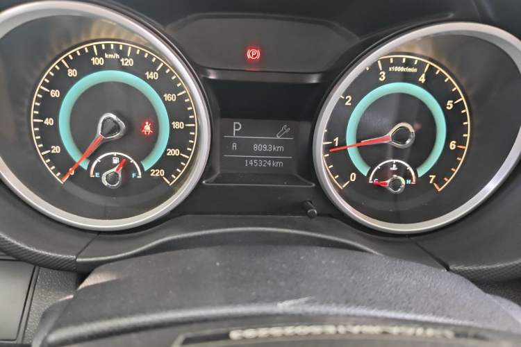 Used Land X5 2014 2.0T Automatic Innovation Edition Odometer Close Up