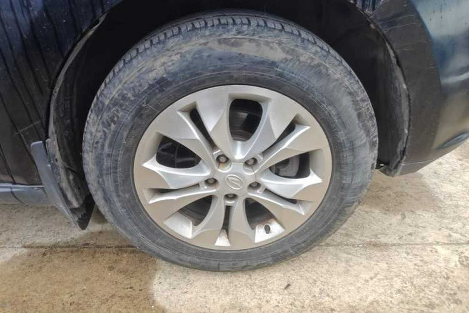 Used Land X5 2014 2.0T Automatic Enjoyment Version Right Front Wheel Hub