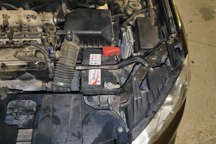 Used Land X5 2014 2.0T Automatic Enjoyment Version Engine Bay Left