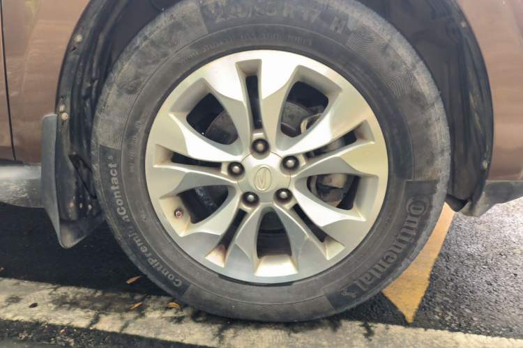 Used Land X5 2014 2.0T Automatic Innovation Edition Right Front Wheel Hub