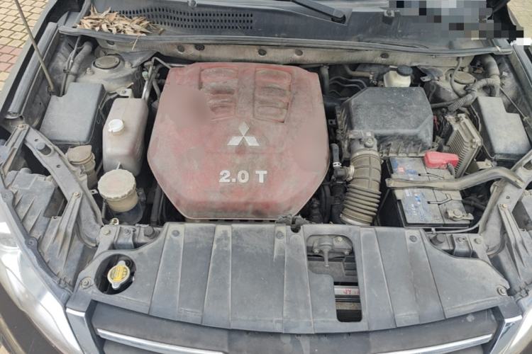 Used Land X5 2014 2.0T Automatic Innovation Edition Engine Bay