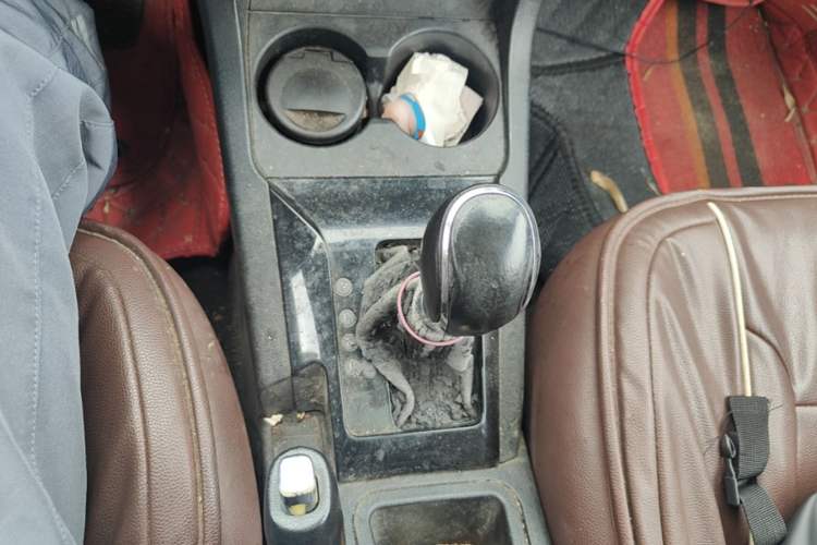 Used Land X5 2014 2.0T Automatic Innovation Edition Gear Lever