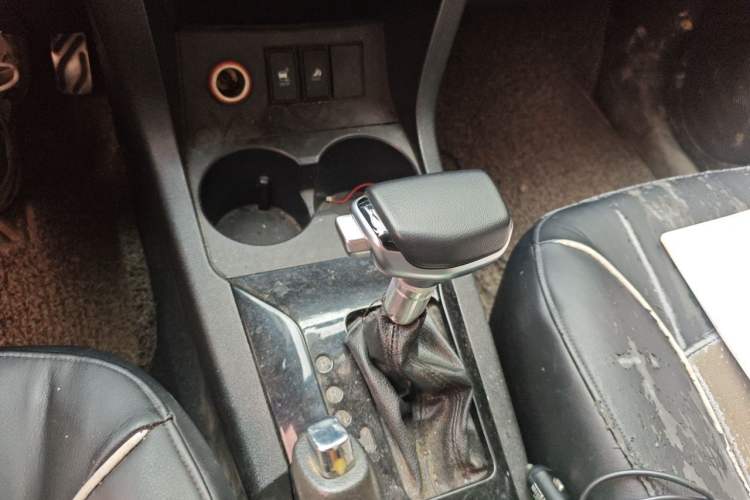 Used Land X5 2014 2.0T Automatic Innovation Edition Gear Lever