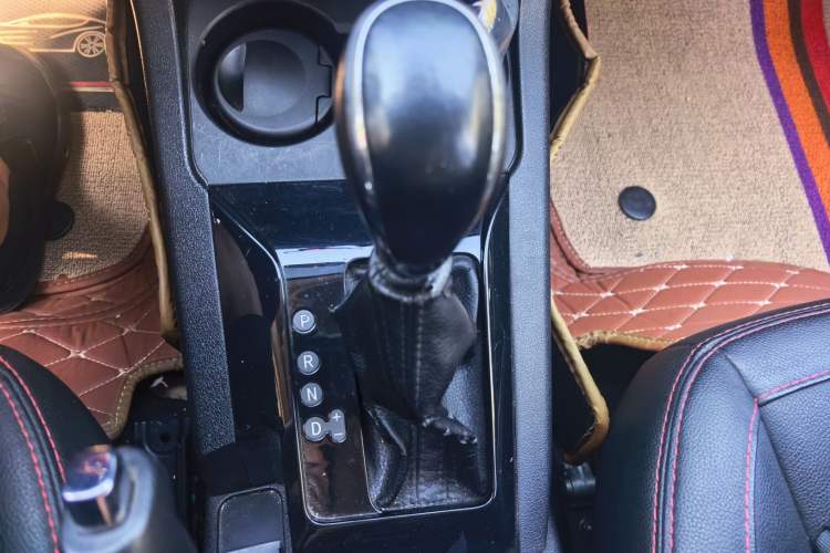 Used Land X5 2014 2.0T Automatic Innovation Edition Gear Lever